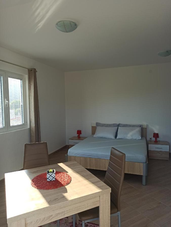 Lastva Holliday Rooms Budva Eksteriør bilde